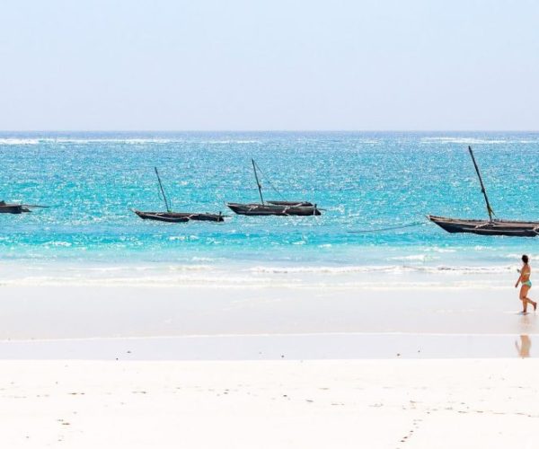 BAOBAB-BEACH6-qqnzqwb0ksbvfepp6m39i58hs149vnu5nb6efkfvy4