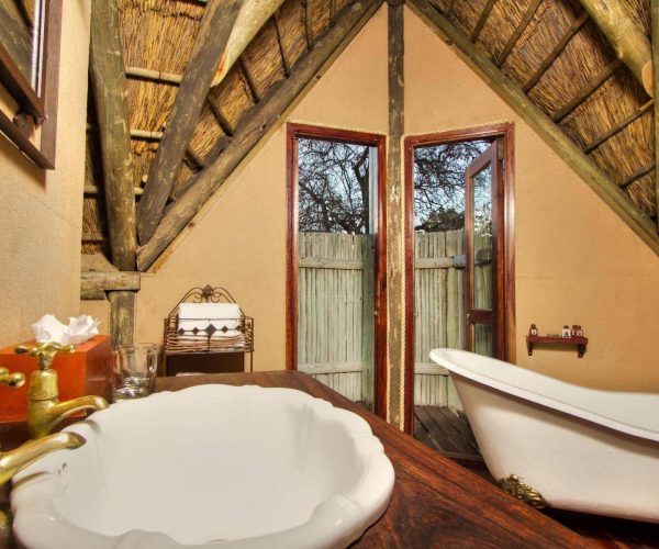 DECEPTION-VALLEY-LODGE-2