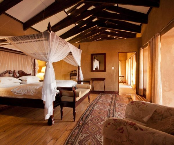 DECEPTION-VALLEY-LODGE-6