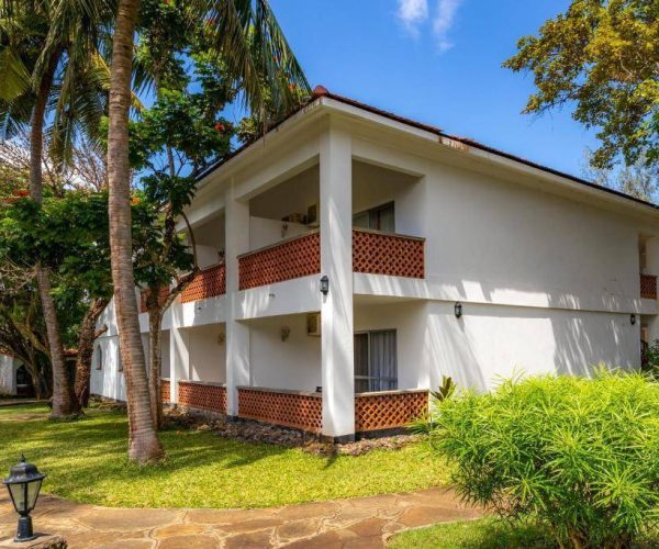 DIANI-SEA-LODGE-1