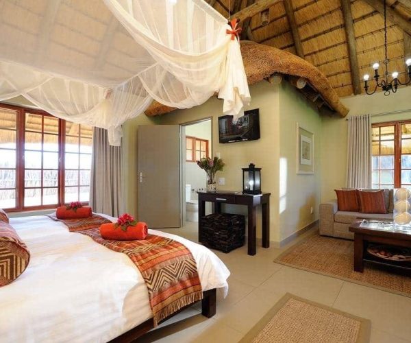 FRANS-INDONGO-LODGE-7