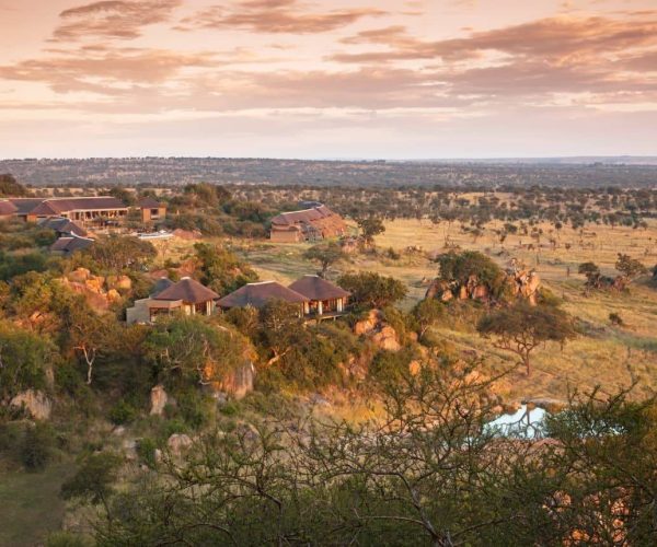 Four-Seasons-Safari-Lodge-Serengeti-2