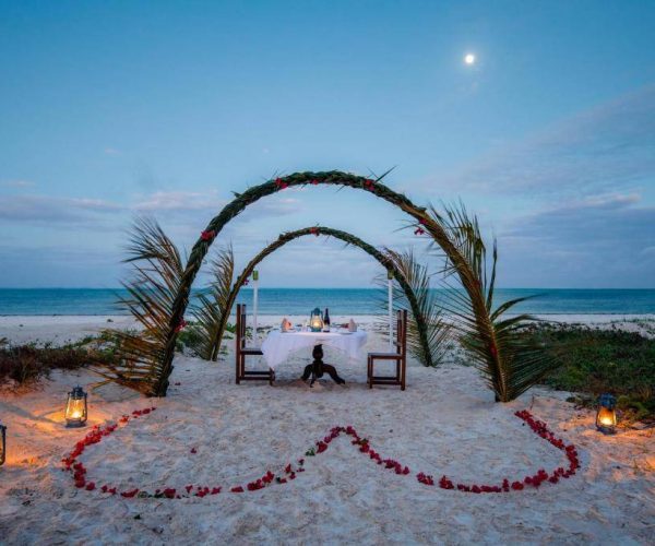 HAKUNA-MAJIWE-BEACH-LODGE-2