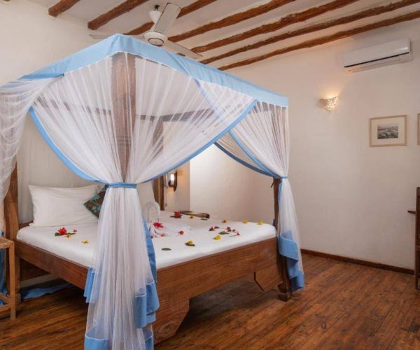 HAKUNA-MAJIWE-BEACH-LODGE-5