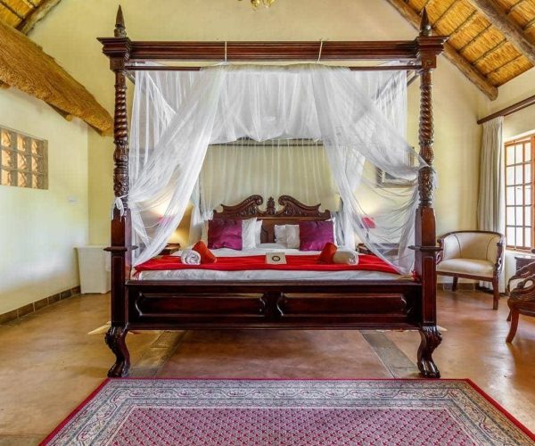 HAMILTON-PARKS-___-a-Hazyview