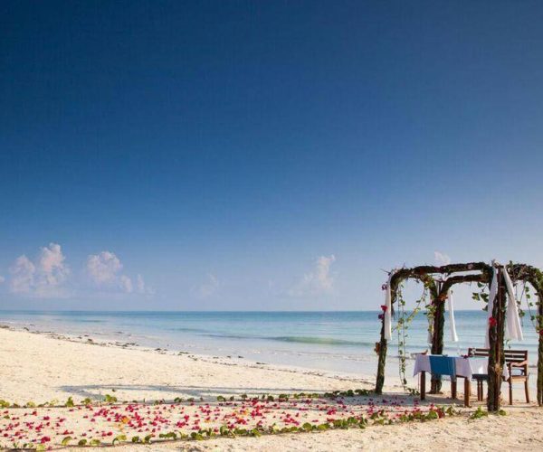 KISIWA-ON-THE-BEACH-1