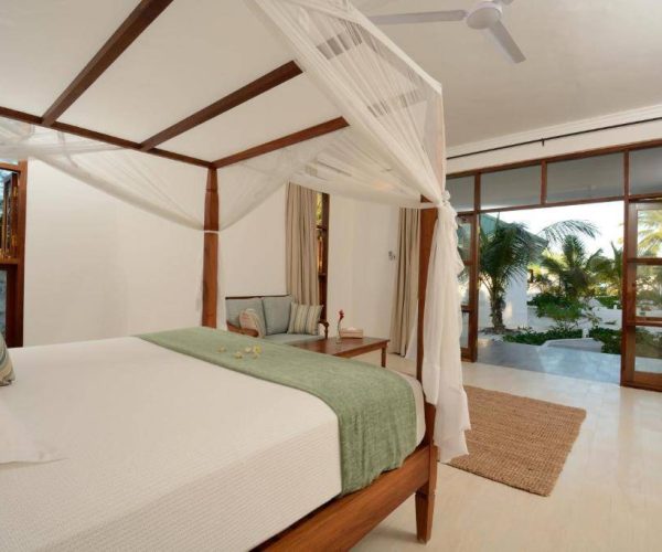 KISIWA-ON-THE-BEACH-5