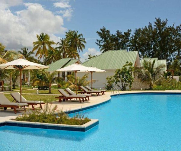 KISIWA-ON-THE-BEACH-8