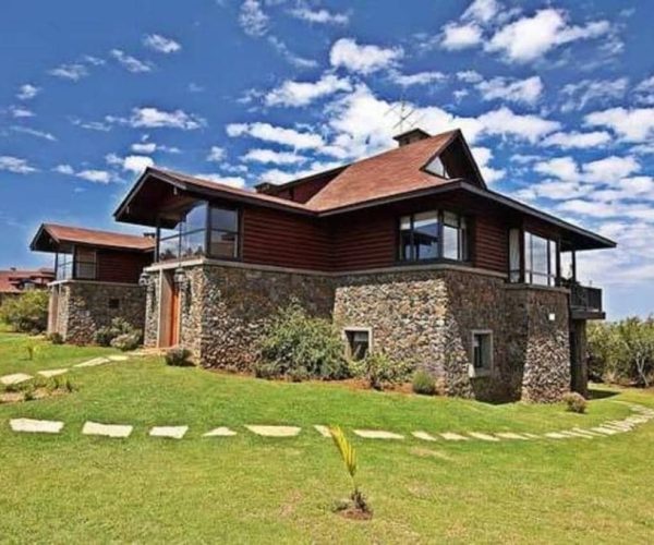 LAKE-NAIVASHA-GREAT-RIFT-VALLEY-LODGE-3