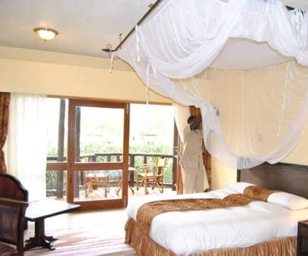 LAKE-NAIVASHA-SAWELA-LODGE-1