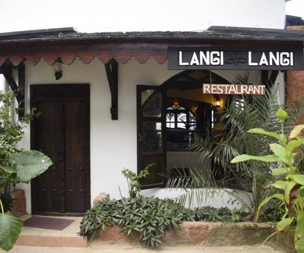 LANGI-LANGI-BEACH-BUNGALOWS-4