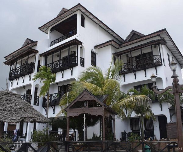 LANGI-LANGI-BEACH-BUNGALOWS-6