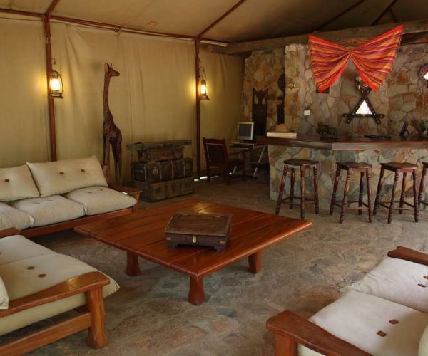 LARSENS-TENTED-CAMP-3