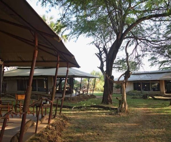 LARSENS-TENTED-CAMP-9