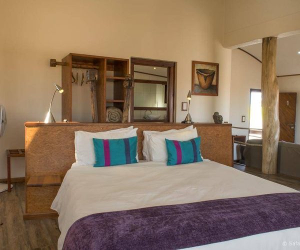 LE-DESERT-BREEZE-LODGE-4