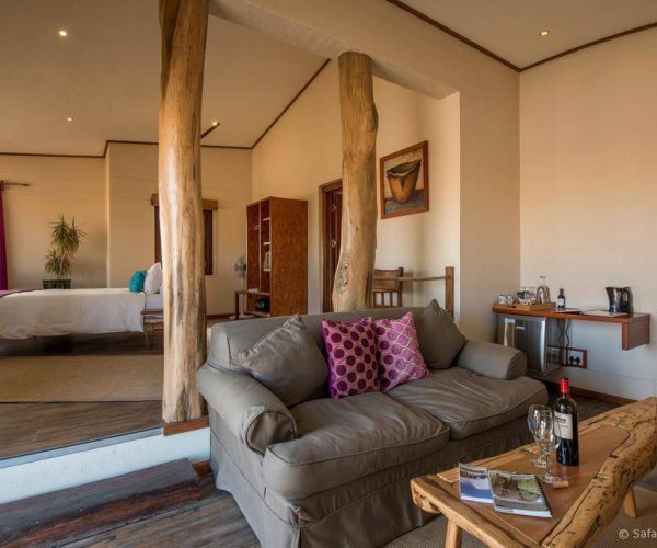 LE-DESERT-BREEZE-LODGE-6