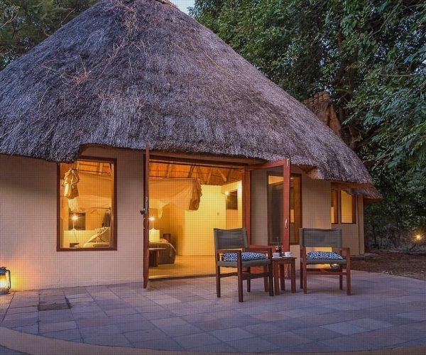 LUANGWA-RIVER-CAMP-2