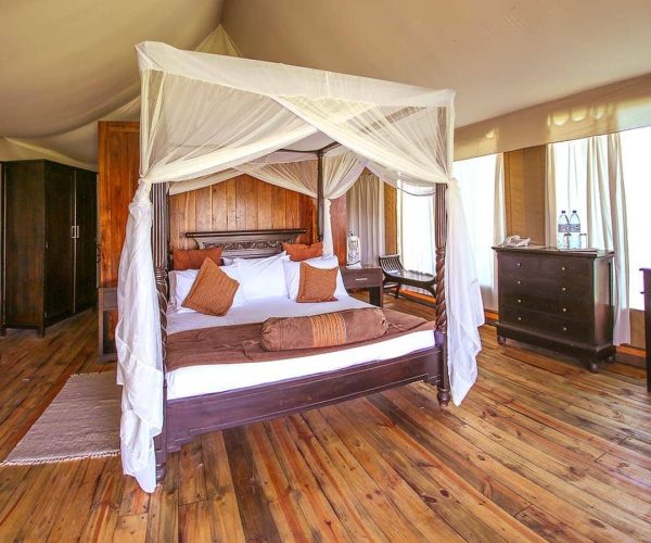 Lake-Masek-Tented-Lodge-2