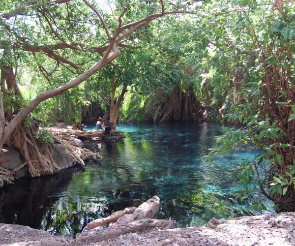 Les-sources-deau-chaudes-de-Rundugai-4-1