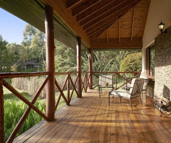 MONT-KENYA-SAFARI-CLUB-1