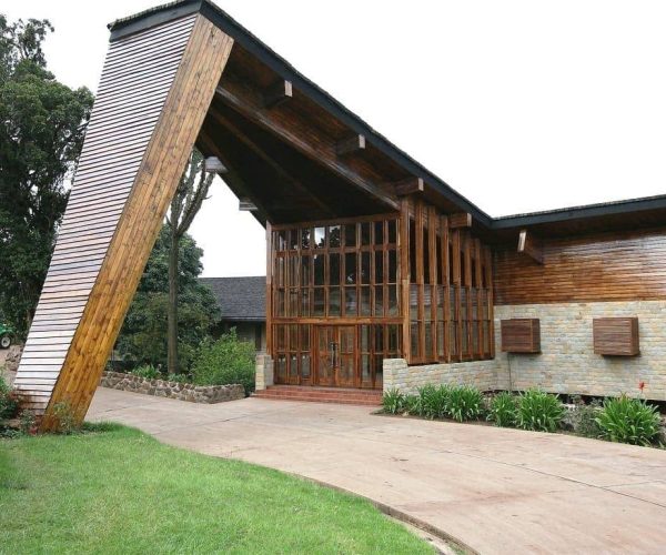 Ngorongoro-Wildlife-Lodge