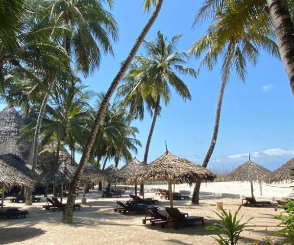 PINEWOOD-BEACH-RESORT-SPA-7