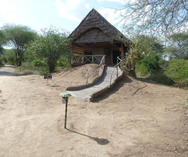 Roika-Tarangire-Tented-Lodge-7