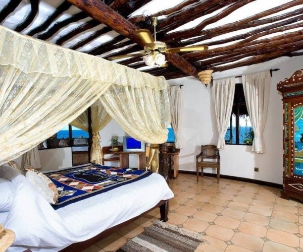 SANDS-AT-CHALE-ISLAND-1