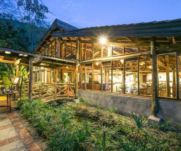 SAROVA-LION-HILL-GAME-LODGE-10