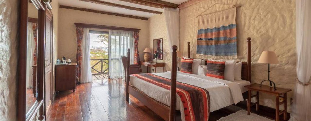 SAROVA LION HILL GAME LODGE (2)