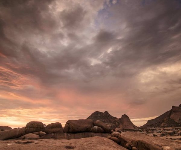 SOUS-LE-CHARME-NAMIBIEN1-qqo09a1e85hqgw0huk4m9i8zzaioekt6uag8ad6q9o