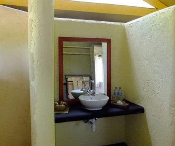 Sangaiwe-Tented-Lodge-6