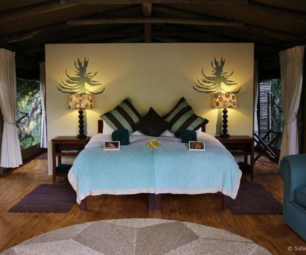 Sibuya-Game-Reserve-Lodge-1