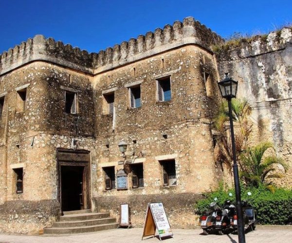 Stone_town_tour_zanzibar_02-qqnzv0tiklz6dspz3eabg3rbmws9nu7qvq949abon0