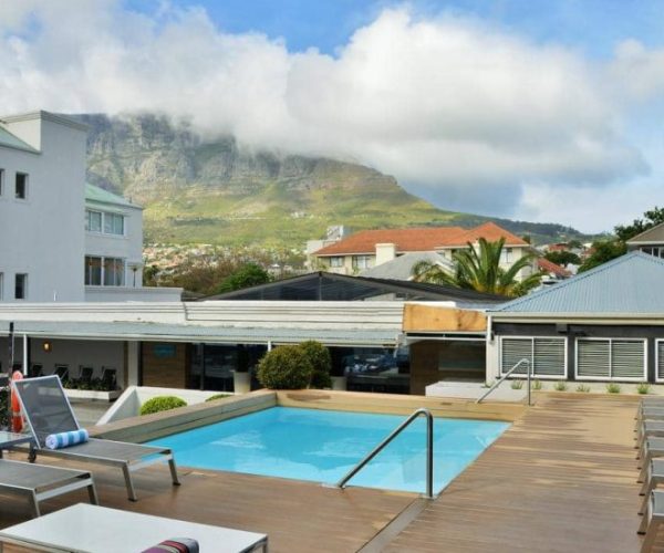 THE-CAPE-MILNER-____-sur-le-Cap-qqo09upueia1kb6ght2esd151ror3x3a94swugc2gs