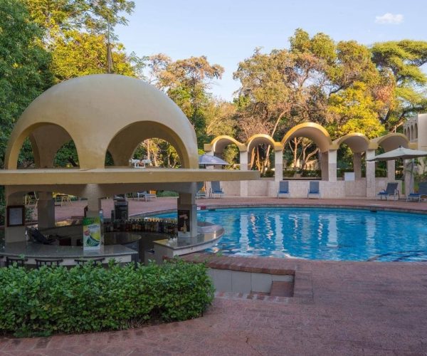 THE-RAINBOW-HOTEL-___-à-Victoria-Falls4