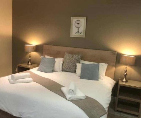 The-Redbourne-Country-Lodge-6