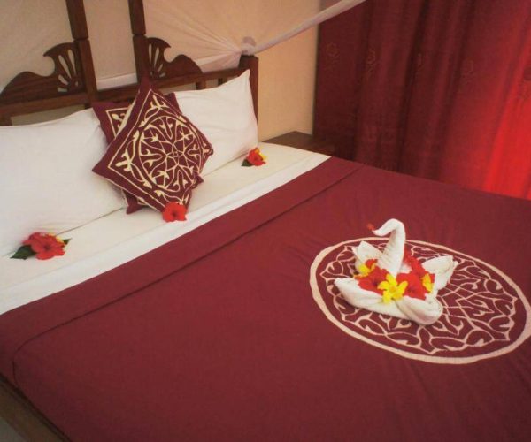 UROA-BAY-BEACH-RESORT-1