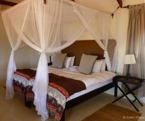 bagatelle kalahari game lodge (2)