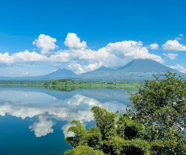 d'une journée aux lacs jumeaux du Rwanda Randonnée nature et croisière panoramique en bate