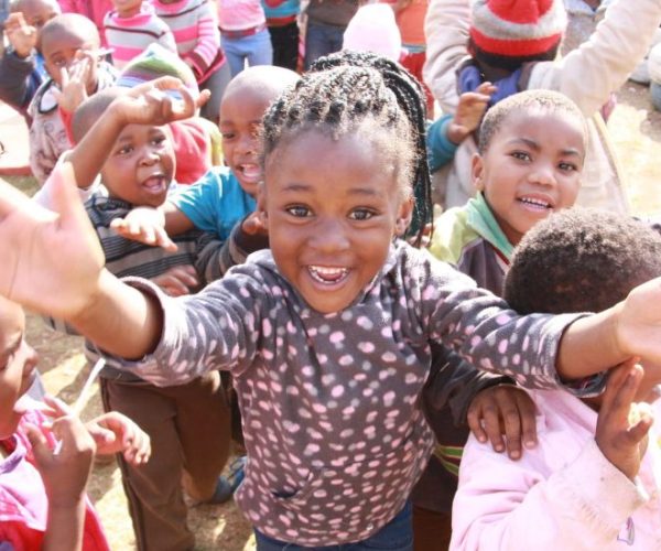 soweto-g4b2e19fce_1920-qqo09jfs4hulozmubo6vyfvlx58cjjui7kz334ssjg