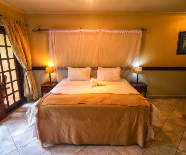 victoria-falls-waterfront1