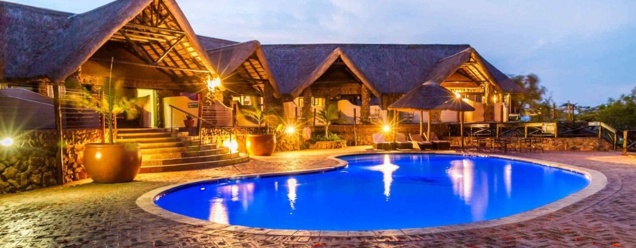 zulu-nyala-safari-game-lodge-facilities-pool-01