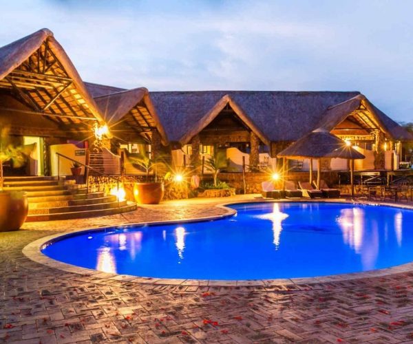 zulu-nyala-safari-game-lodge-facilities-pool-01